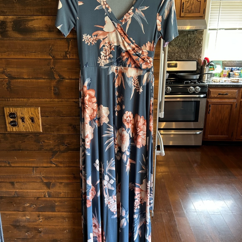 Saved by the Dress Floral Wrap Maternity Dress - Picture 4 of 7